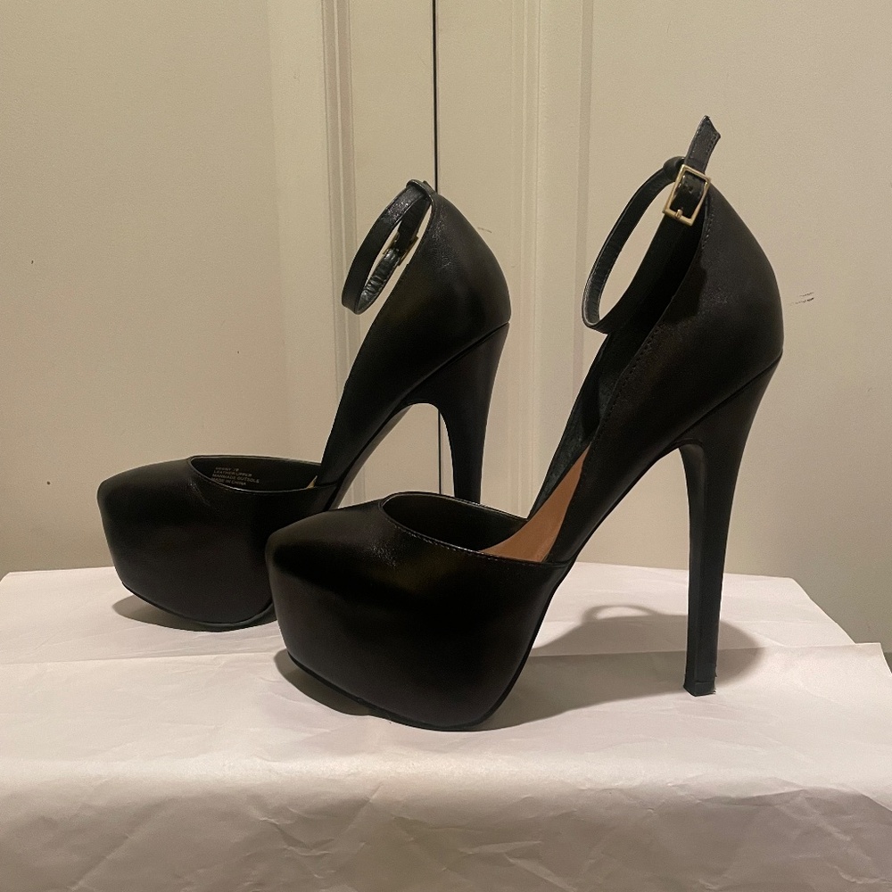 Steve Madden Pumps